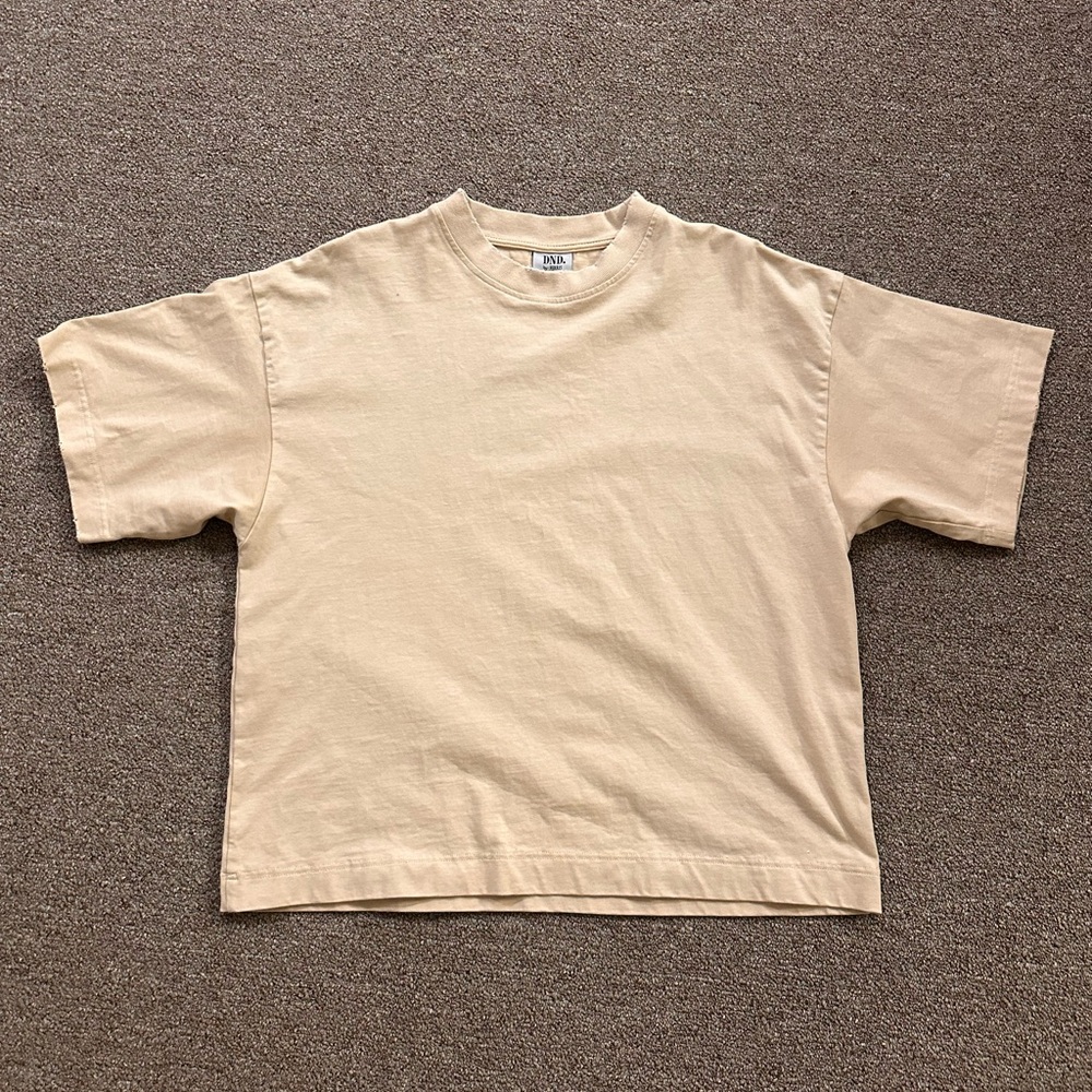DND. Blank Tee (CROPPED)